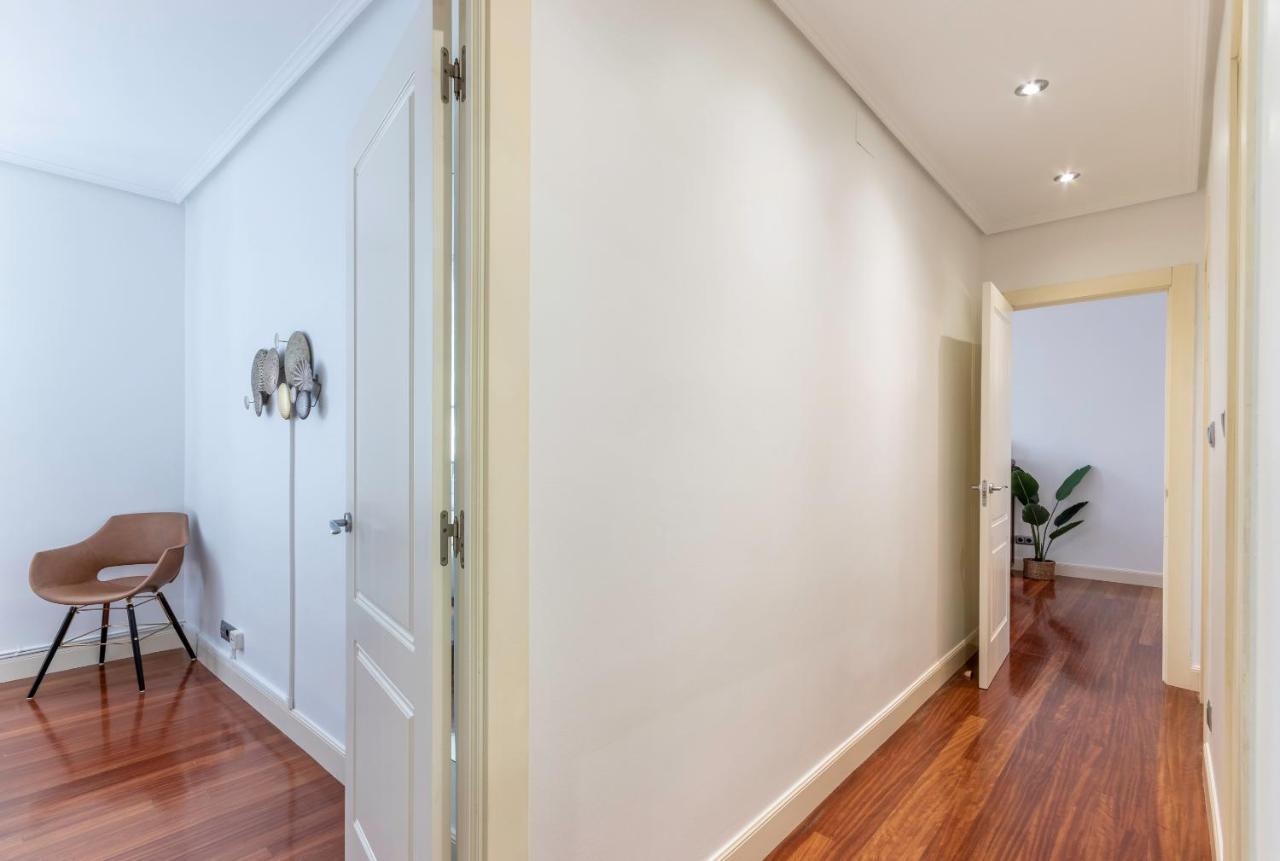 Apartamento La Alameda De Indautxu Bilbao Exterior photo